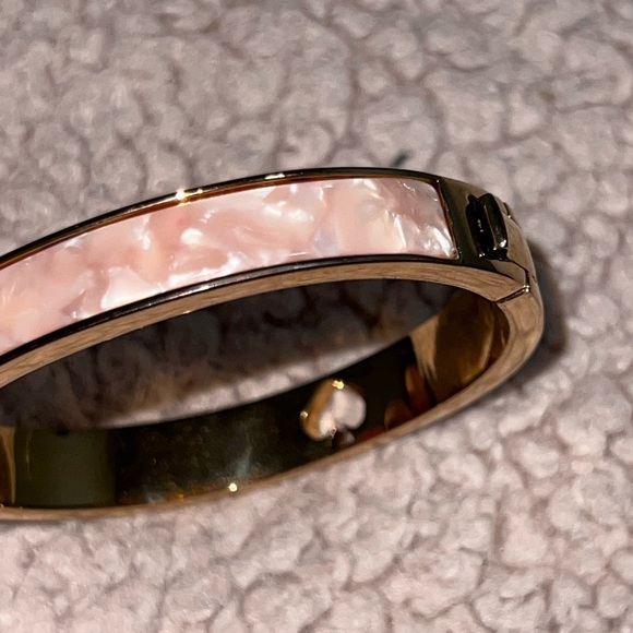 Kate Spade Hole Punch Spade Hinge Bangle - Picture 3 of 4